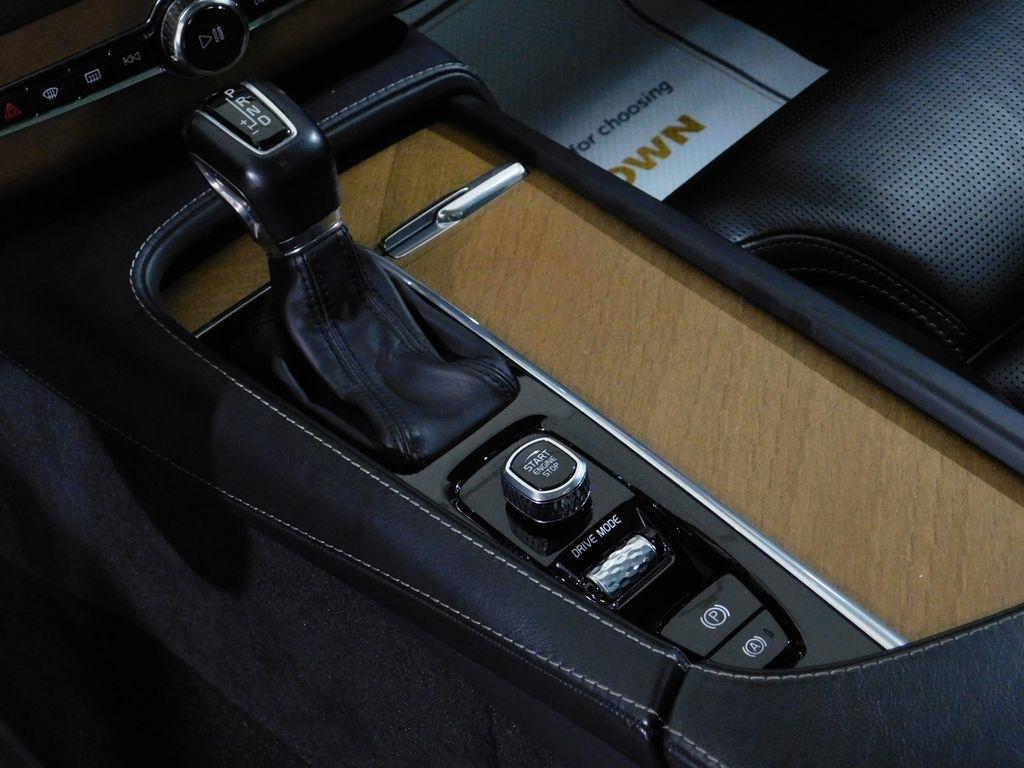 Volvo XC90  2019