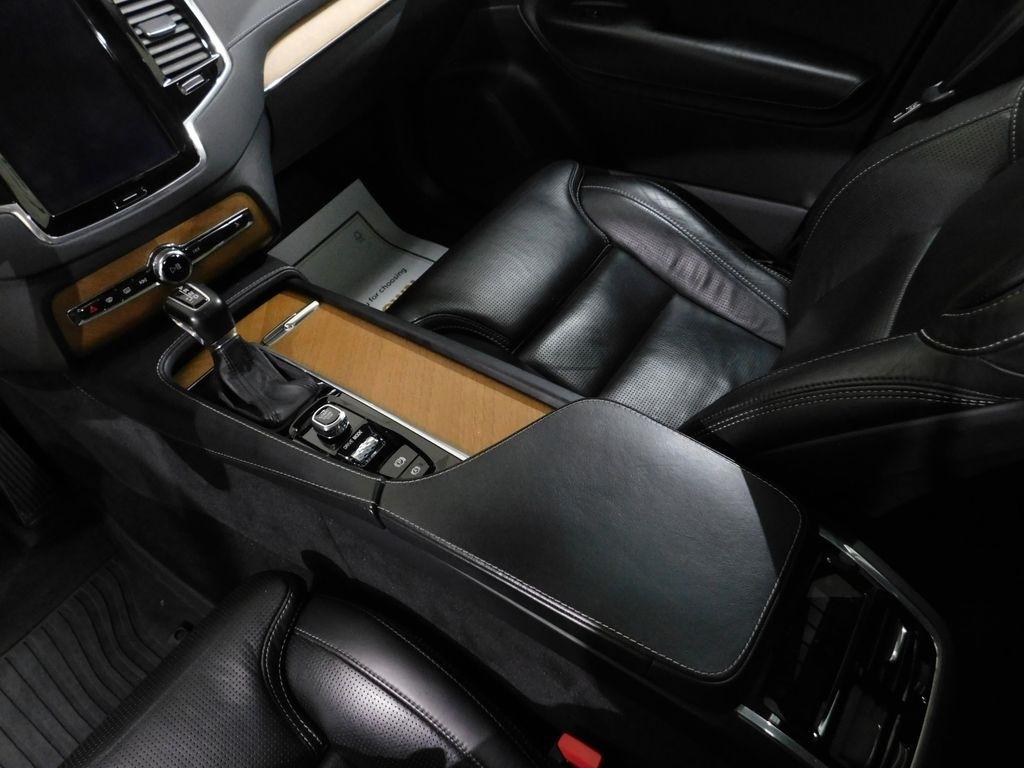 Volvo XC90  2019