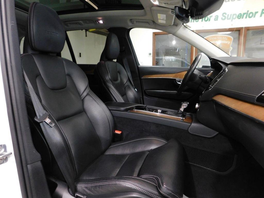 Volvo XC90  2019