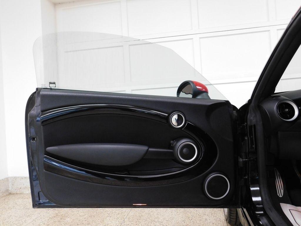 MINI John Cooper Works  2012