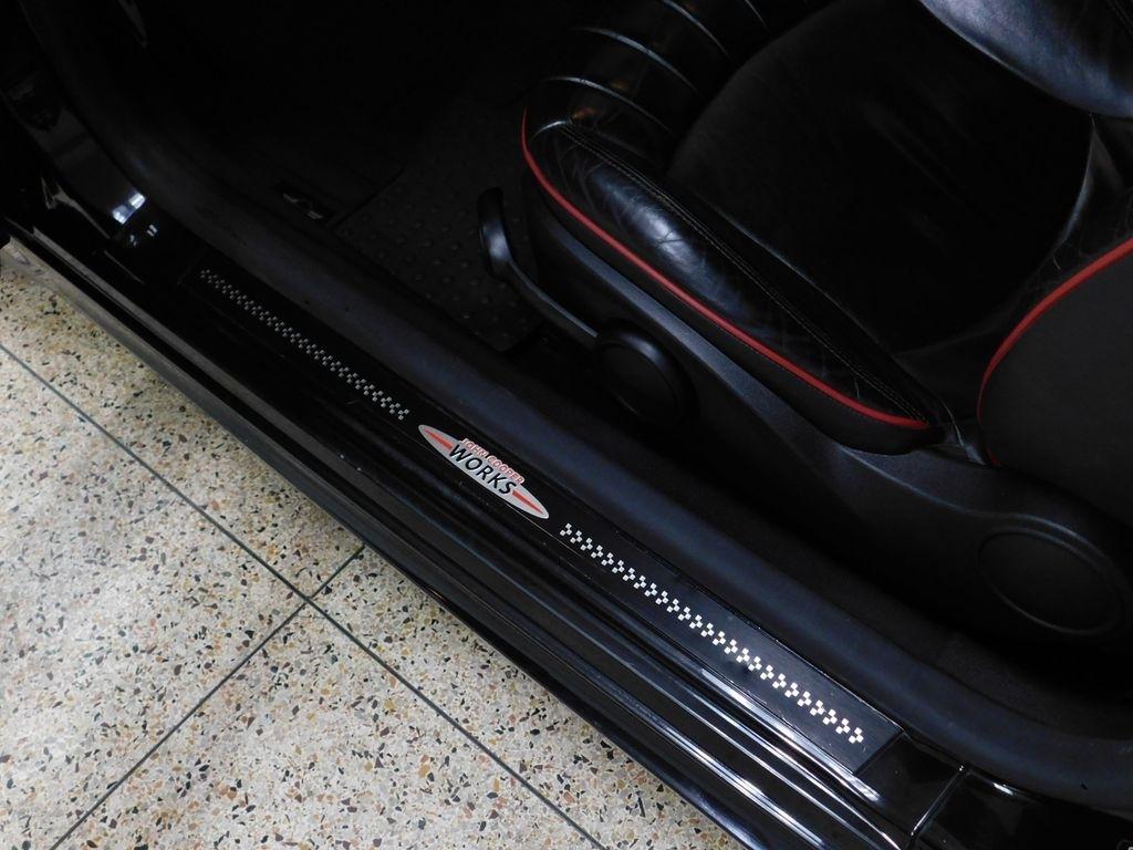 MINI John Cooper Works  2012