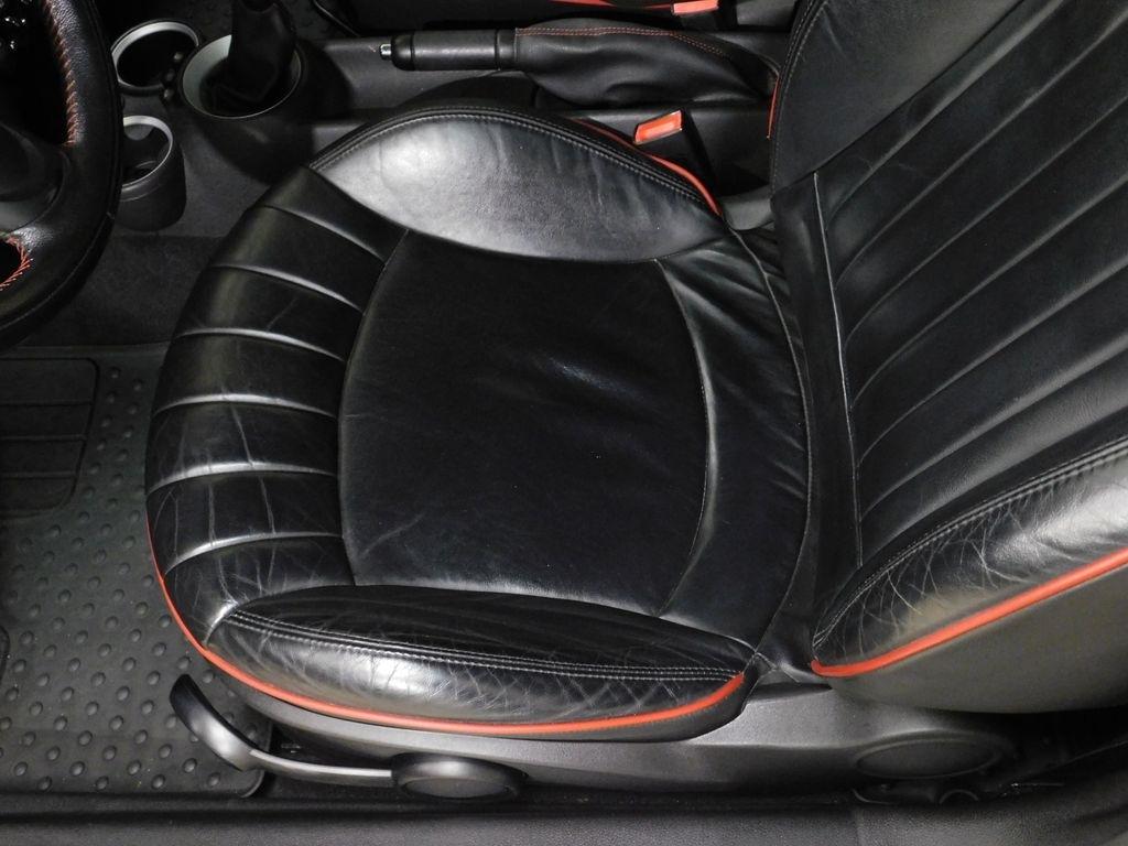 MINI John Cooper Works  2012