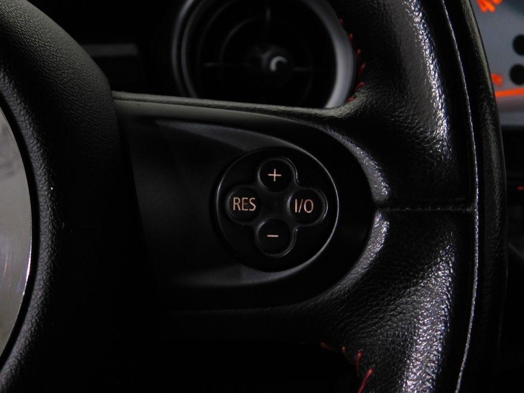 MINI John Cooper Works  2012