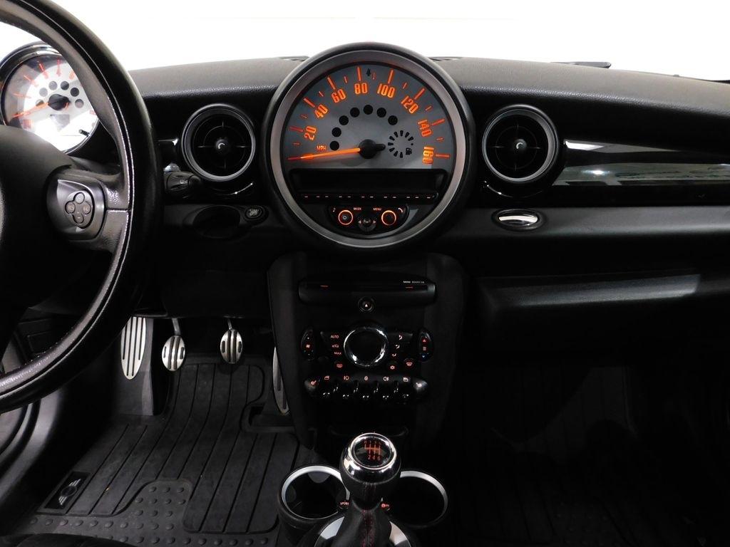 MINI John Cooper Works  2012