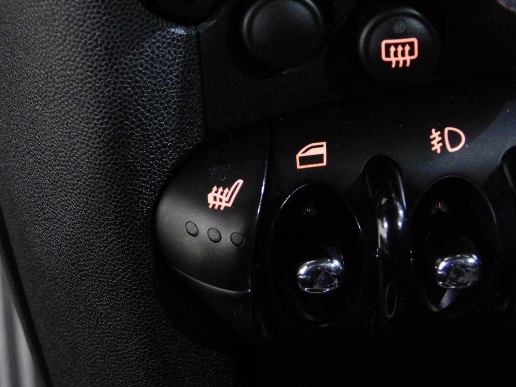 MINI John Cooper Works  2012