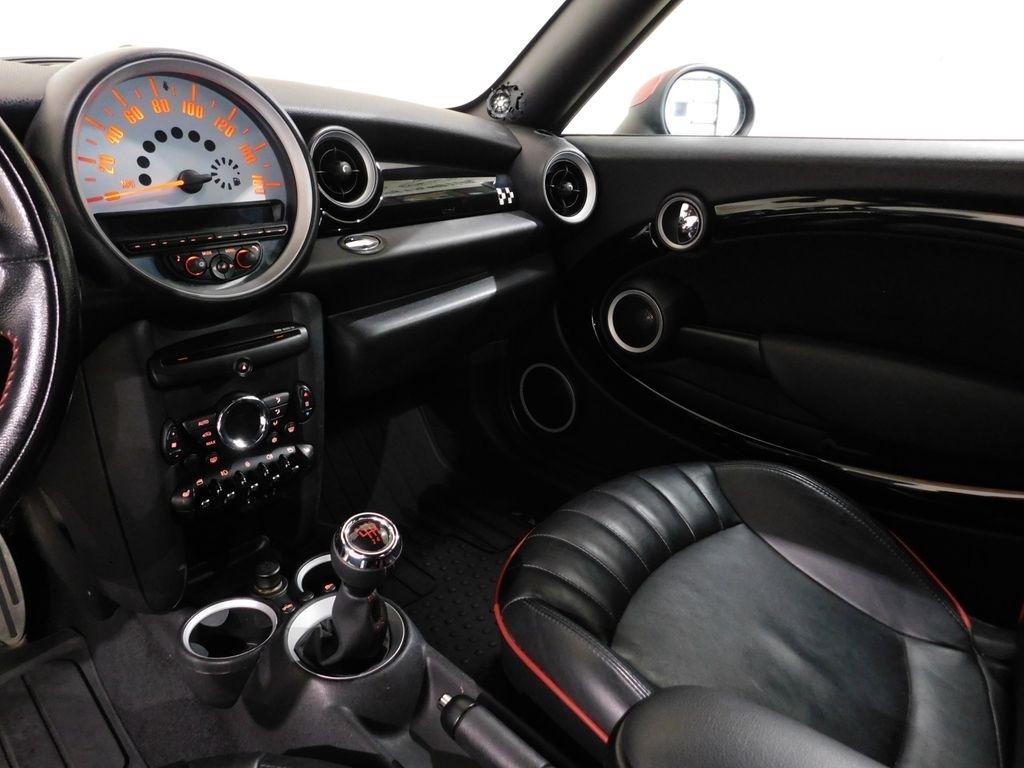 MINI John Cooper Works  2012