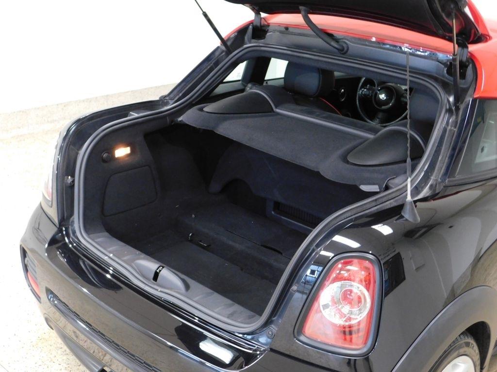 MINI John Cooper Works  2012