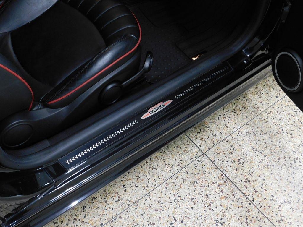 MINI John Cooper Works  2012