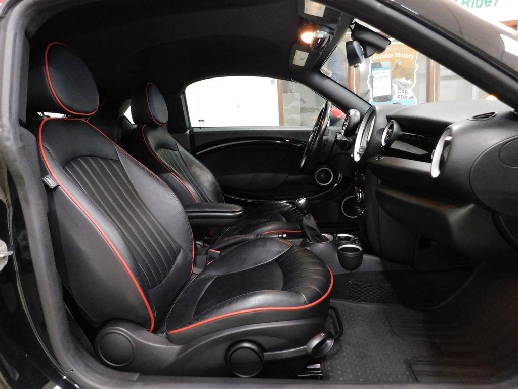 MINI John Cooper Works  2012