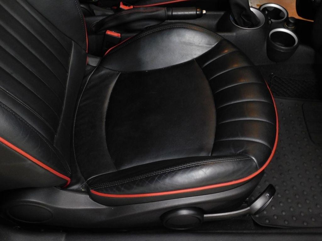 MINI John Cooper Works  2012