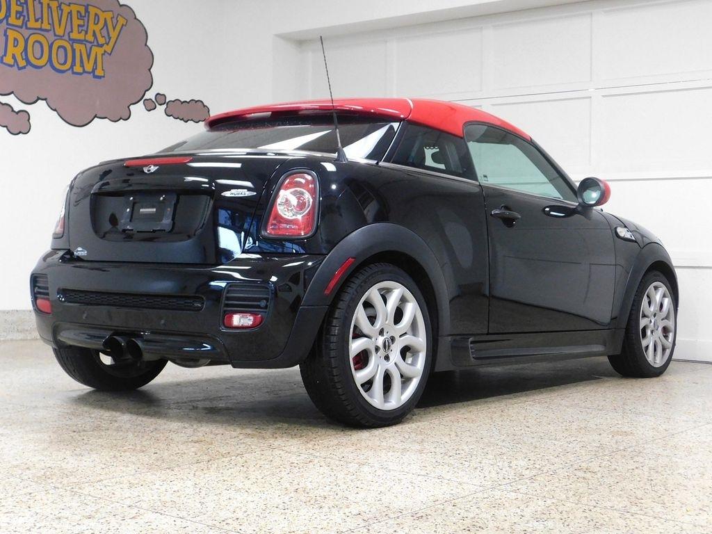MINI John Cooper Works  2012