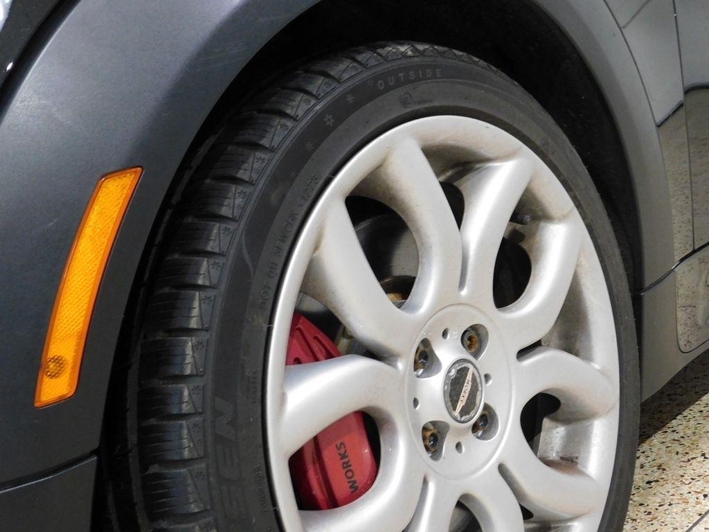 MINI John Cooper Works  2012