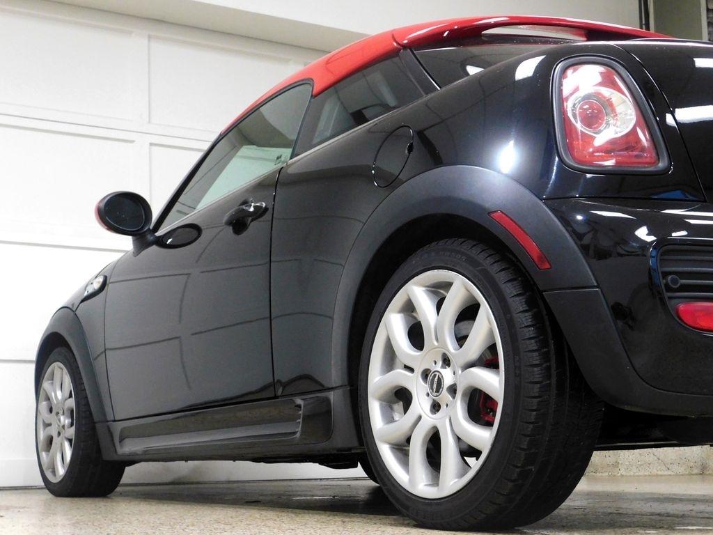 MINI John Cooper Works  2012