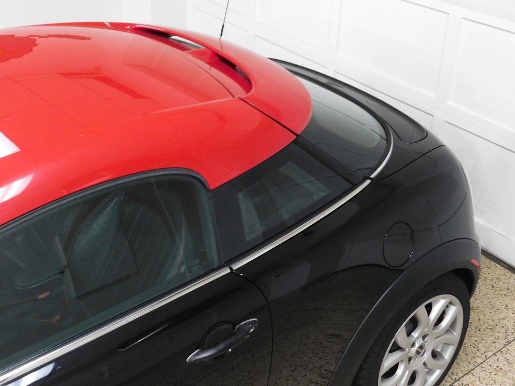 MINI John Cooper Works  2012