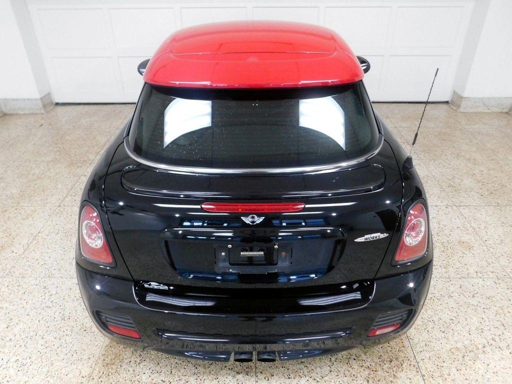 MINI John Cooper Works  2012