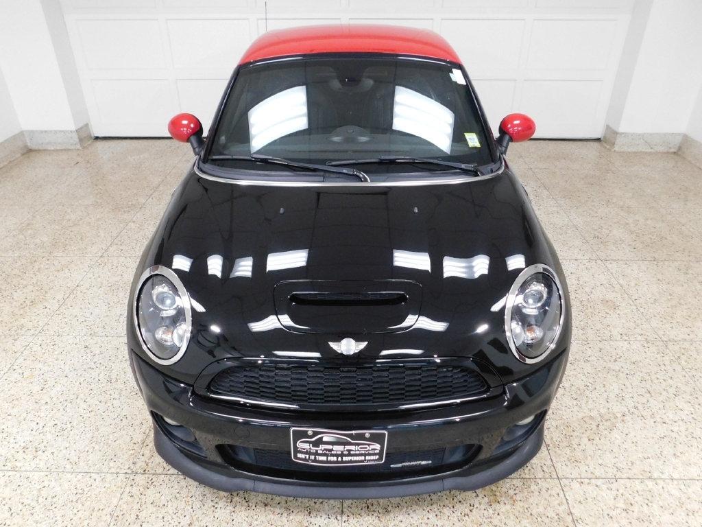 MINI John Cooper Works  2012