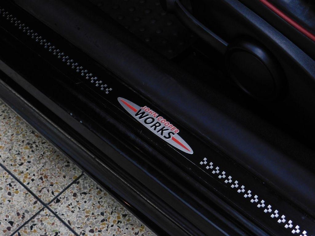 MINI John Cooper Works  2012