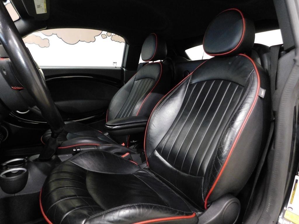 MINI John Cooper Works  2012