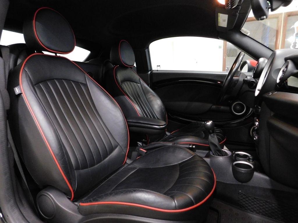 MINI John Cooper Works  2012