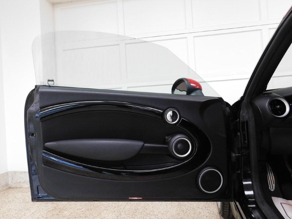 MINI John Cooper Works  2012