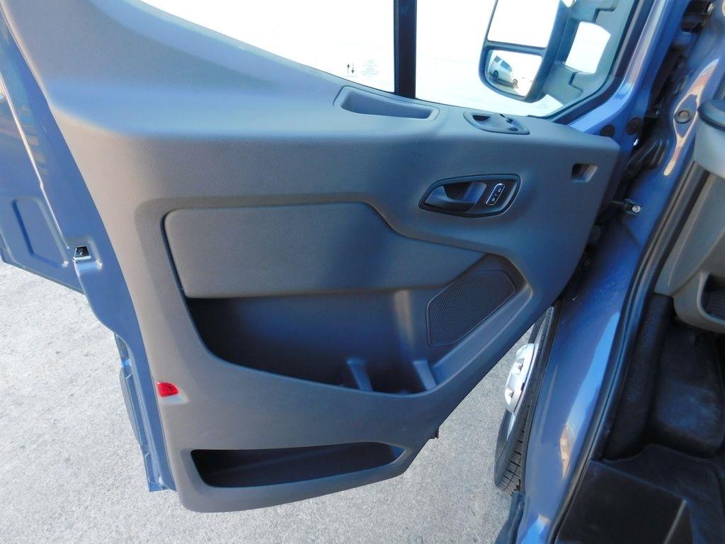 Ford Transit 250 Van High Roof w/Sliding Pass. 148-in. WB EL 2022
