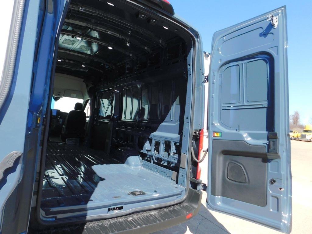 Ford Transit 250 Van High Roof w/Sliding Pass. 148-in. WB EL 2022