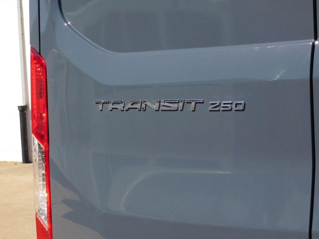 Ford Transit 250 Van High Roof w/Sliding Pass. 148-in. WB EL 2022