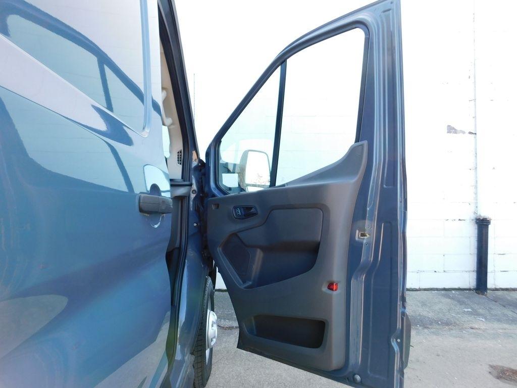 Ford Transit 250 Van High Roof w/Sliding Pass. 148-in. WB EL 2022