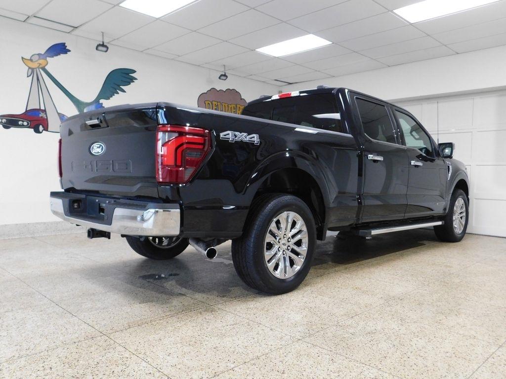 Ford F-150 Lariat SuperCrew 4WD 2024