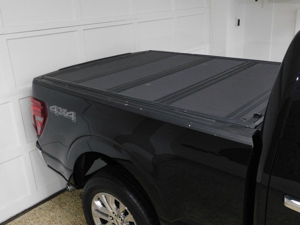 Ford F-150 Lariat SuperCrew 4WD 2024