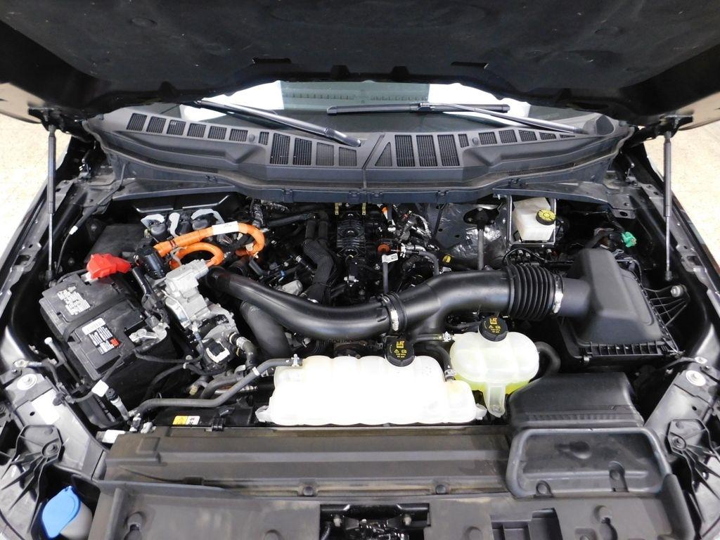 Ford F-150 Lariat SuperCrew 4WD 2024