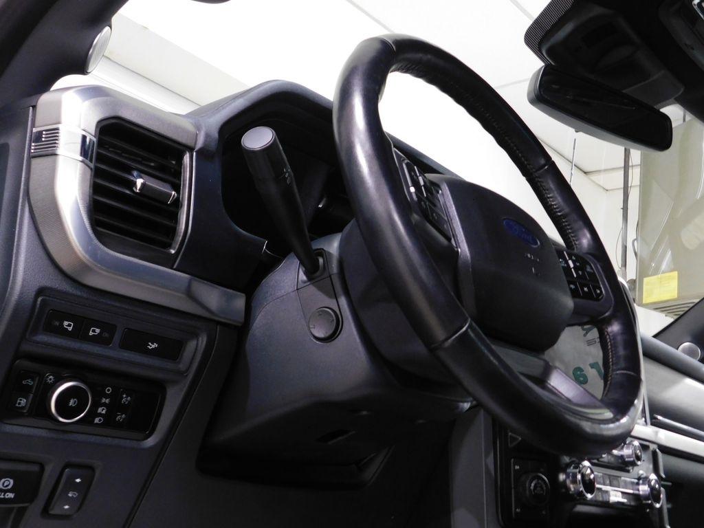 Ford F-150 Lariat SuperCrew 4WD 2024