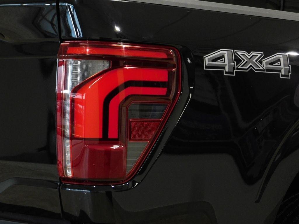 Ford F-150 Lariat SuperCrew 4WD 2024