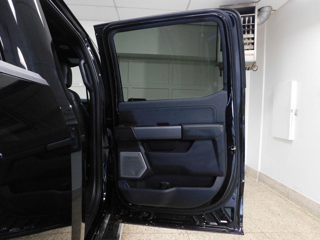 Ford F-150 Lariat SuperCrew 4WD 2024