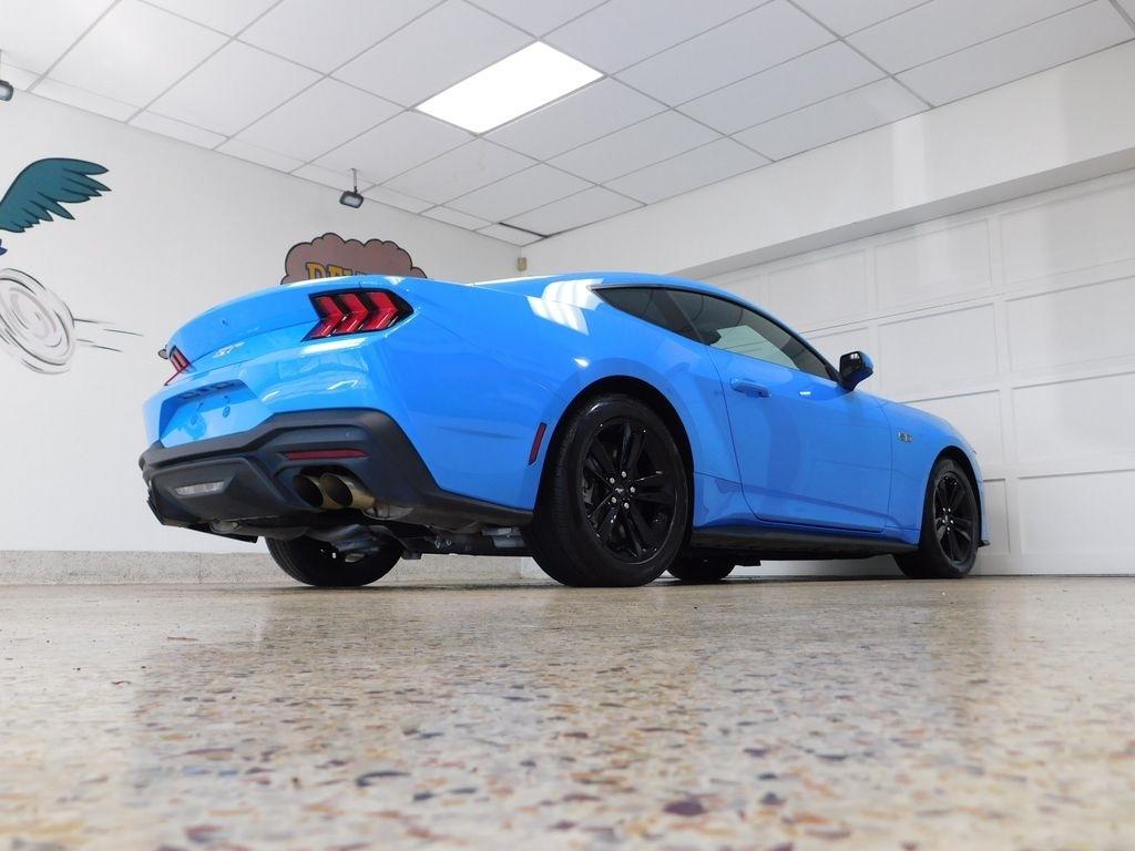 Ford Mustang GT Coupe 2025