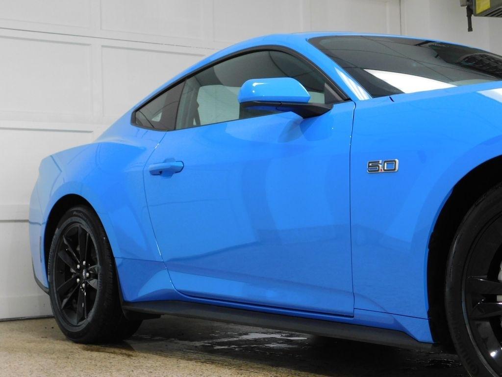 Ford Mustang GT Coupe 2025