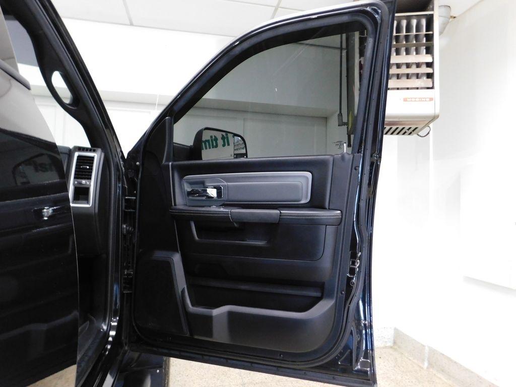 RAM 2500 Power Wagon Crew Cab SWB 4WD 2018