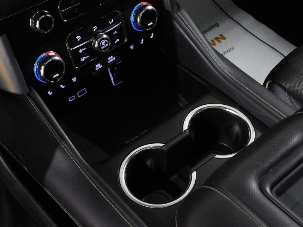 GMC Yukon XL SLT 4WD 2021