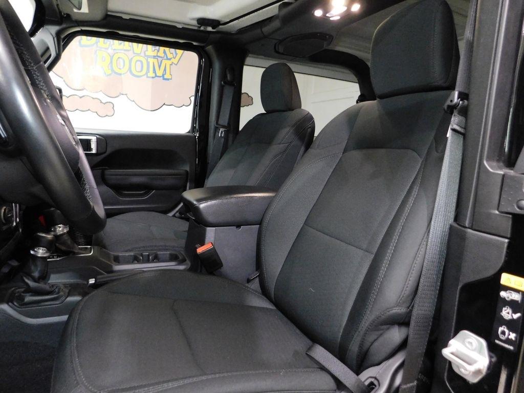 Jeep Wrangler Sport 2021