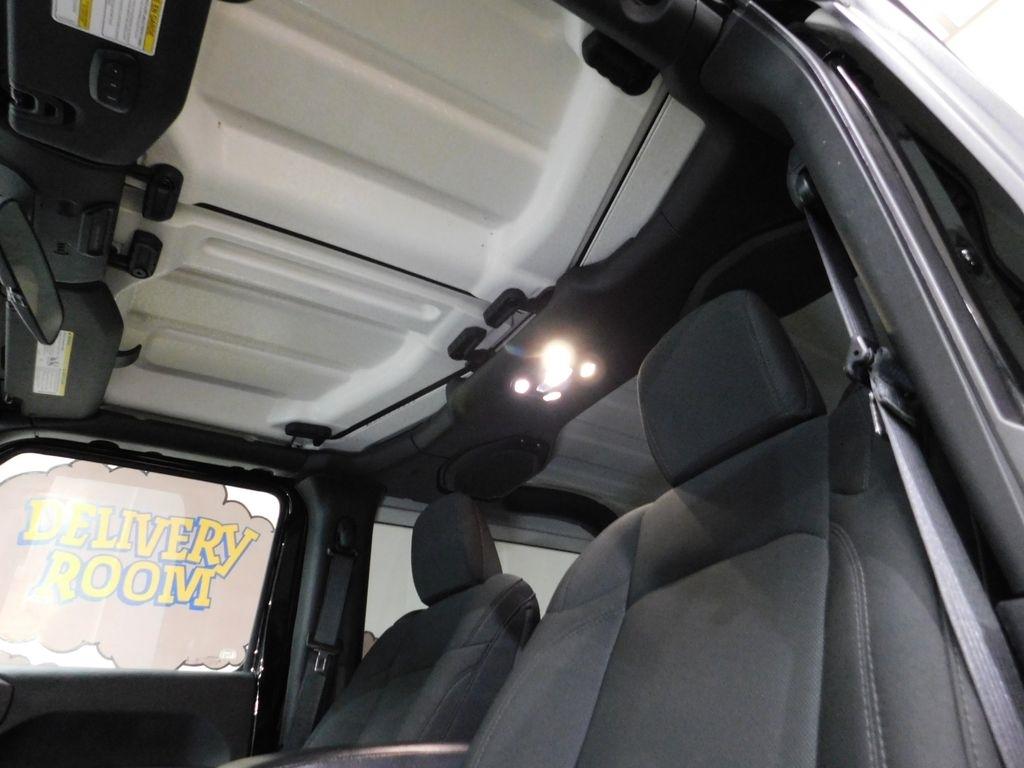 Jeep Wrangler Sport 2021