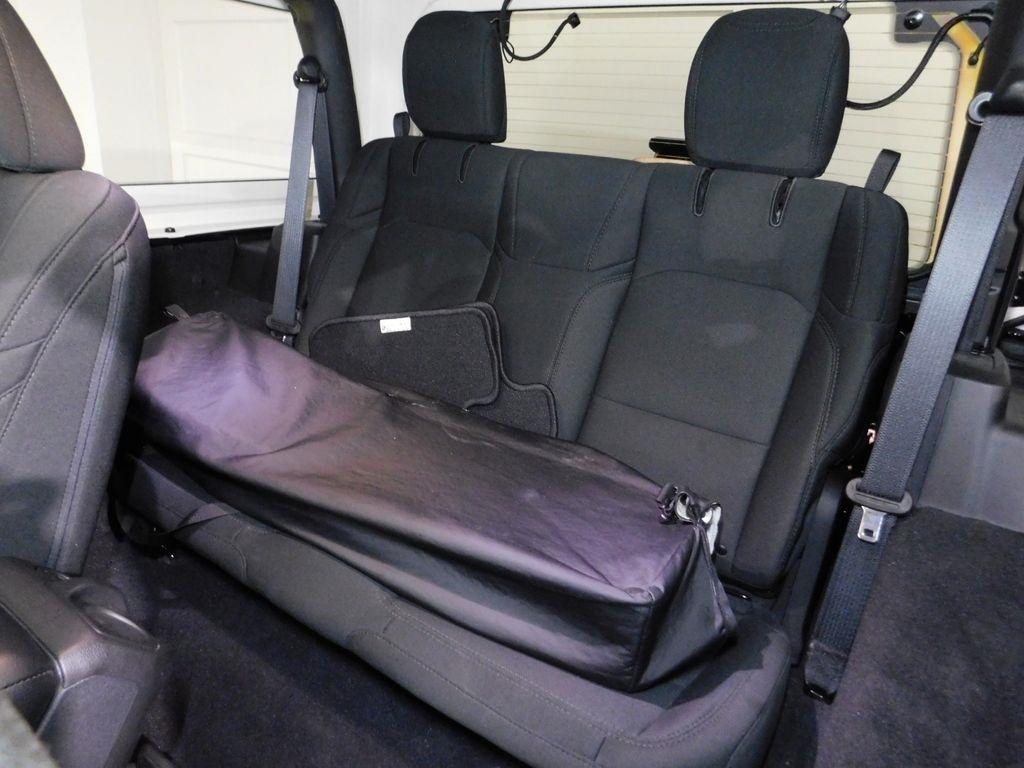 Jeep Wrangler Sport 2021