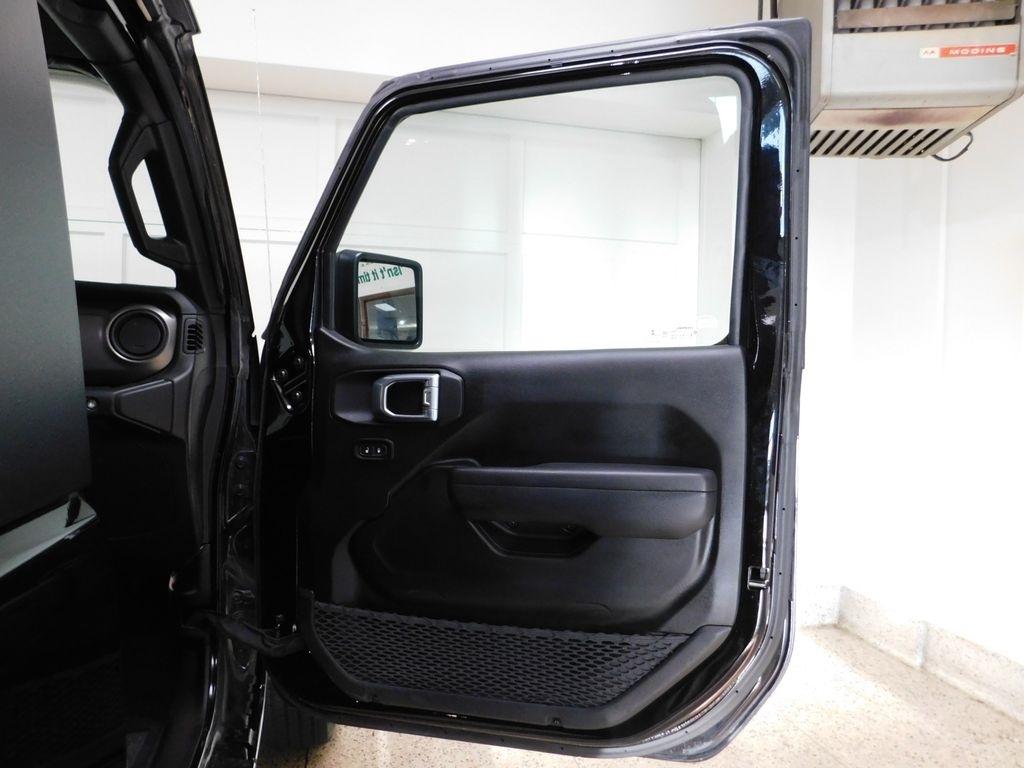 Jeep Wrangler Sport 2021