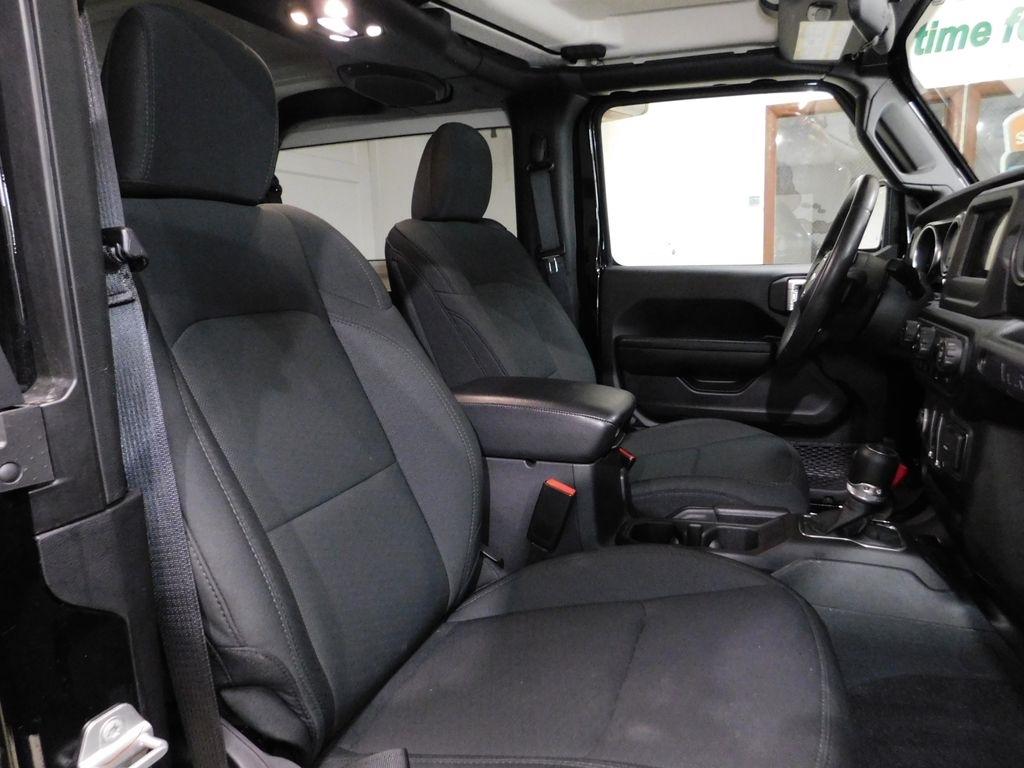 Jeep Wrangler Sport 2021