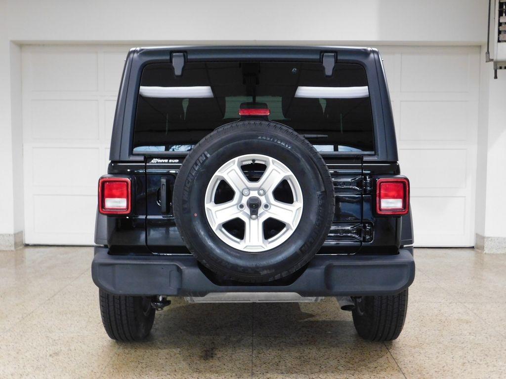 Jeep Wrangler Sport 2021