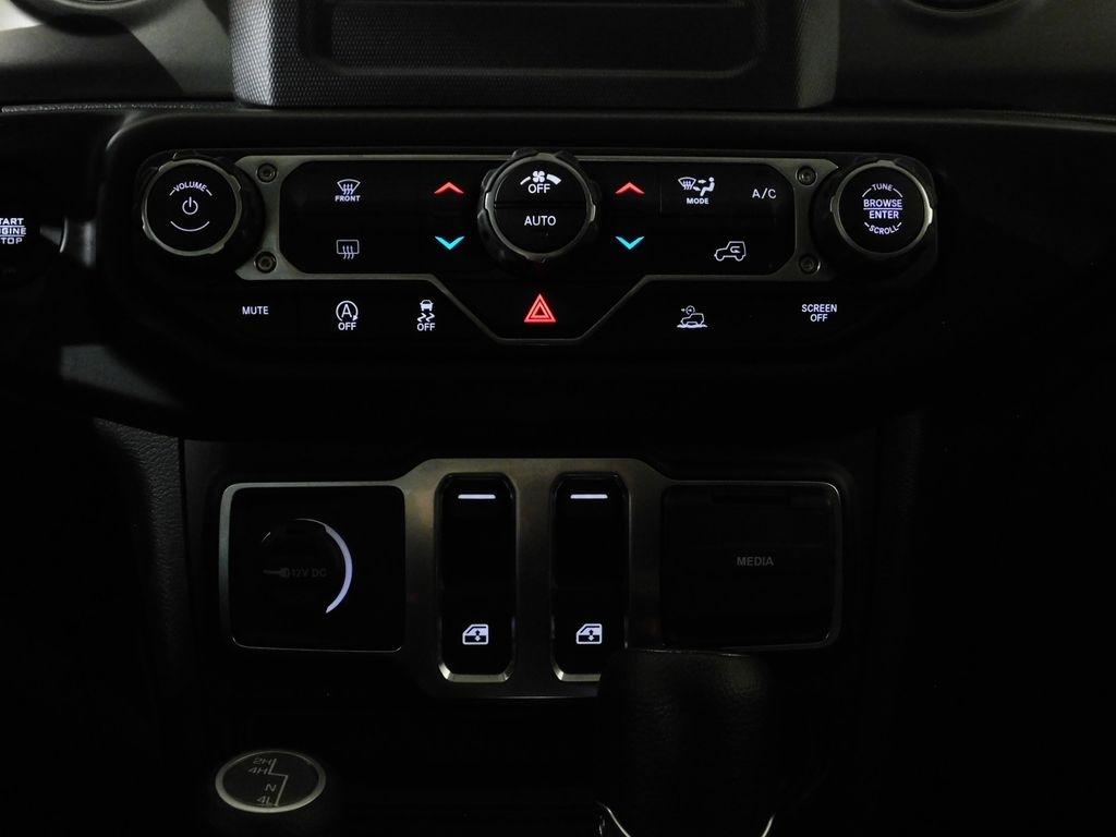 Jeep Wrangler Sport 2021