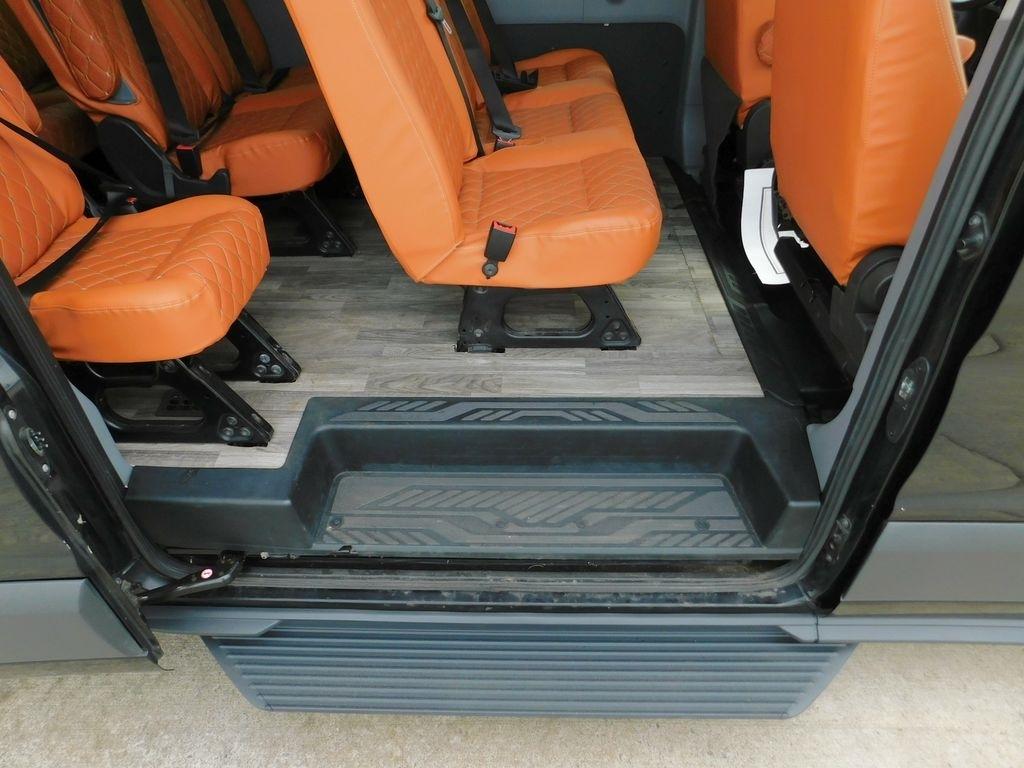 Ford Transit 350 Wagon HD High Roof XL Sliding Pass. 148 WB EL 2018