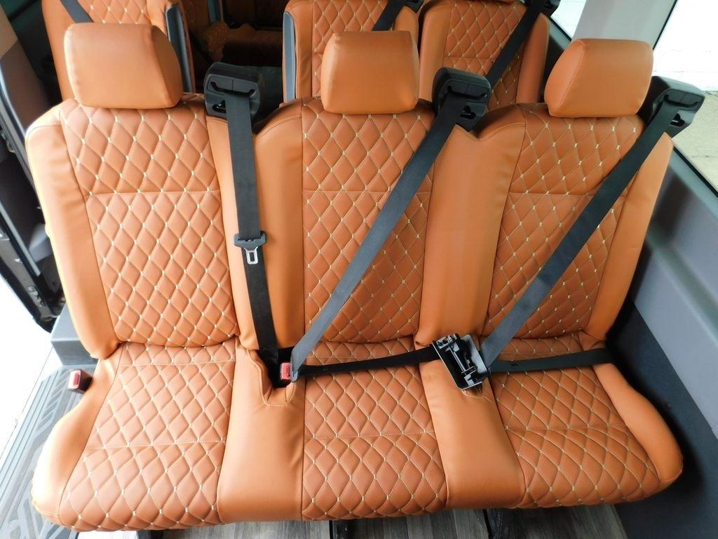 Ford Transit 350 Wagon HD High Roof XL Sliding Pass. 148 WB EL 2018