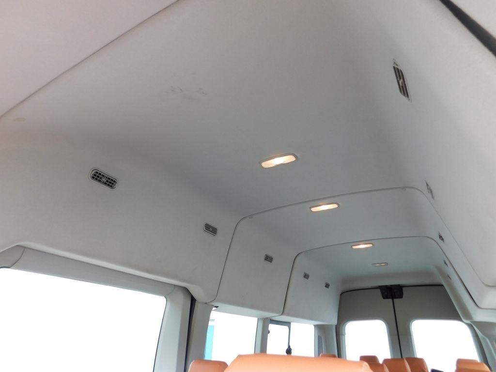 Ford Transit 350 Wagon HD High Roof XL Sliding Pass. 148 WB EL 2018
