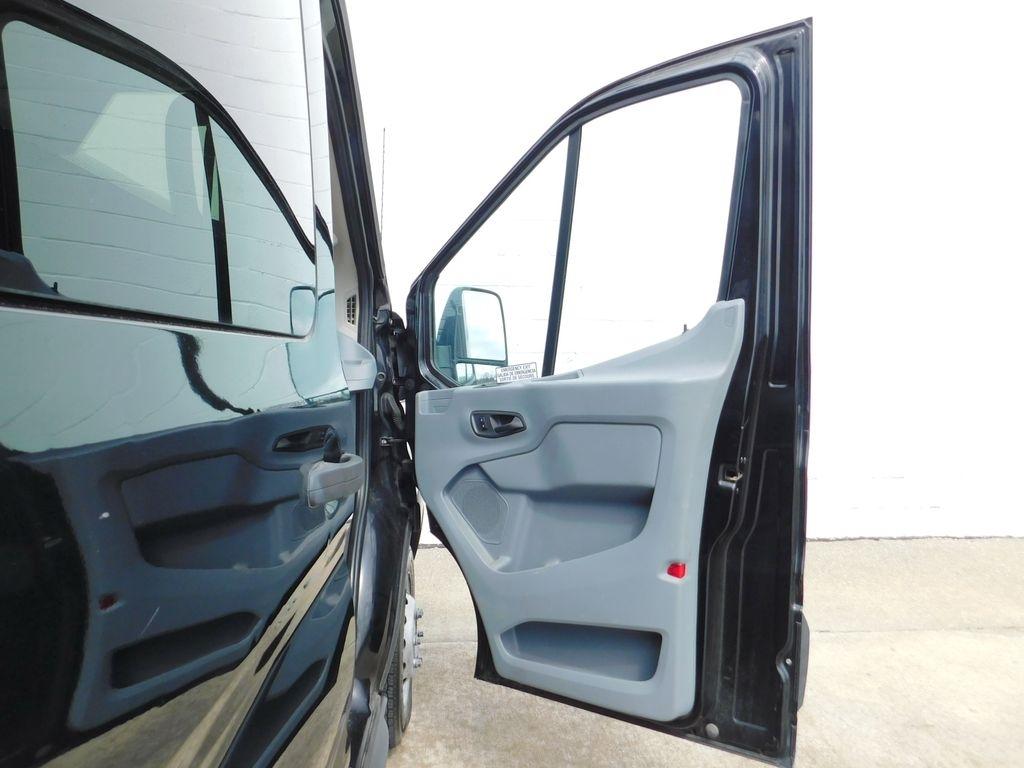 Ford Transit 350 Wagon HD High Roof XL Sliding Pass. 148 WB EL 2018