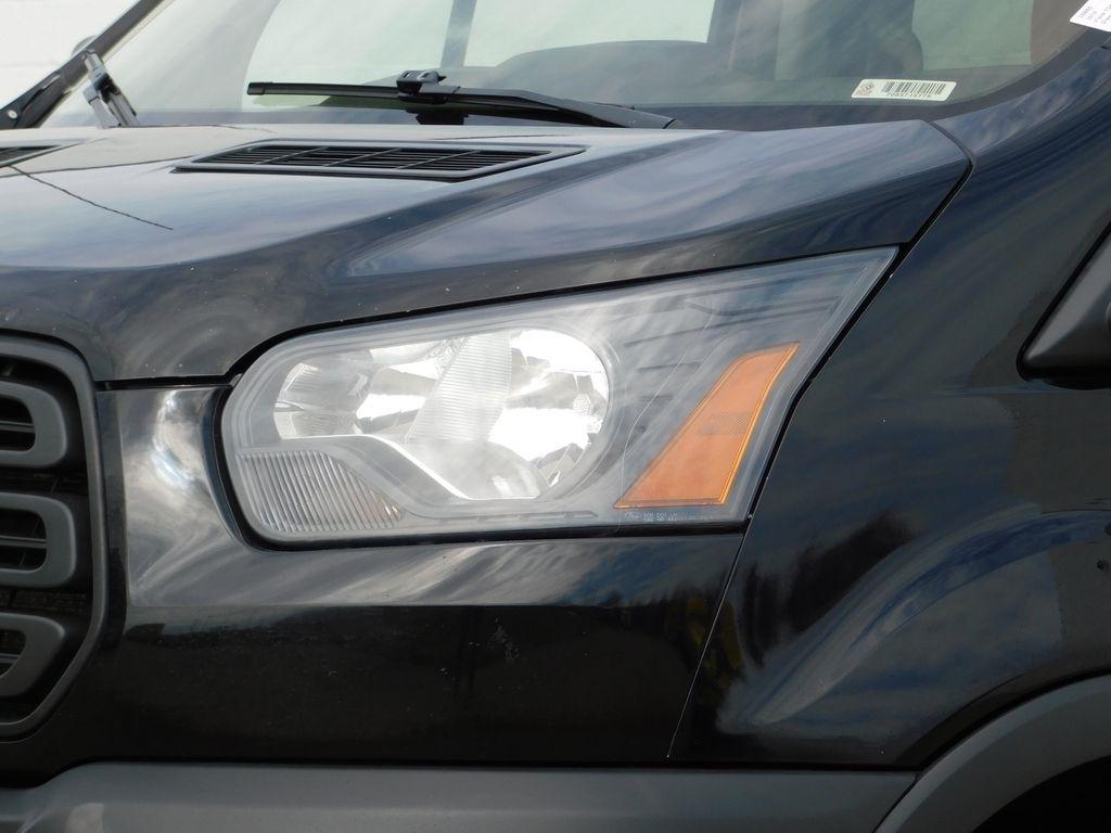 Ford Transit 350 Wagon HD High Roof XL Sliding Pass. 148 WB EL 2018